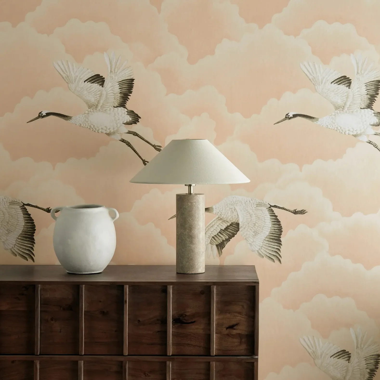 Carta da Parati “Cranes In Flight Rosa” | HARLEQUIN - Image 2