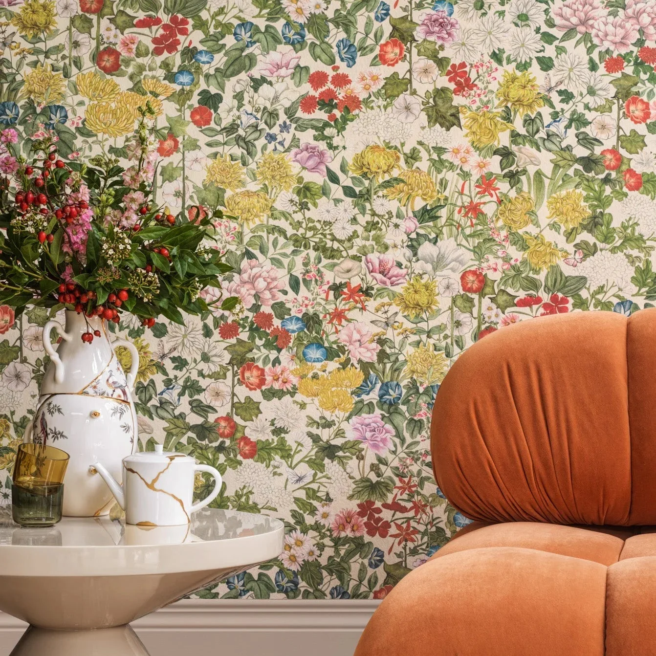 Carta da parati "Flora province multicolor fondo beige" - YOKU | COLE&SON - Image 3