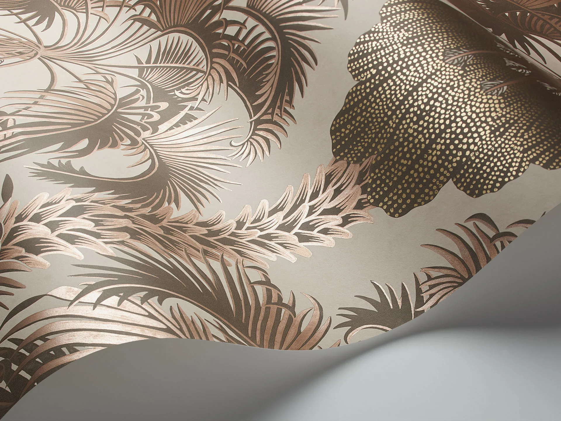 Carta da Parati "MARTYN LAWRENCE BULLARD" Hollywood palm oro rosa e cipria | COLE & SON - Image 2