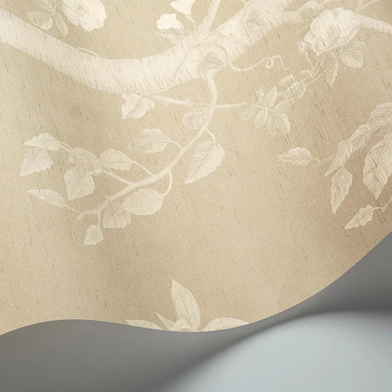 Carta da Parati “SEASONAL WOODS Platinum Silk” The Garden | COLE & SON - Image 3