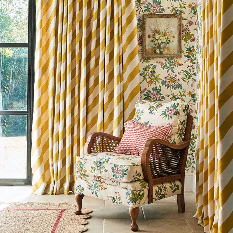 Carta da Parati “WOODLAND FLORAL PERIDOT/RUBY/PEARL” | HARLEQUIN - Image 6